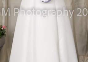 V-Neck Sleeveless Wedding Dress